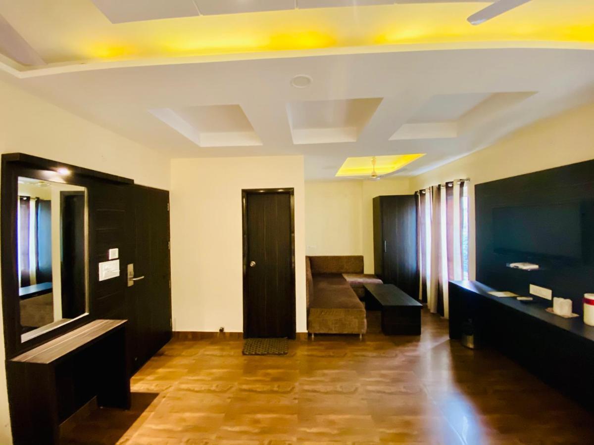 Hotel Kabir Residency Amritsar Bagian luar foto
