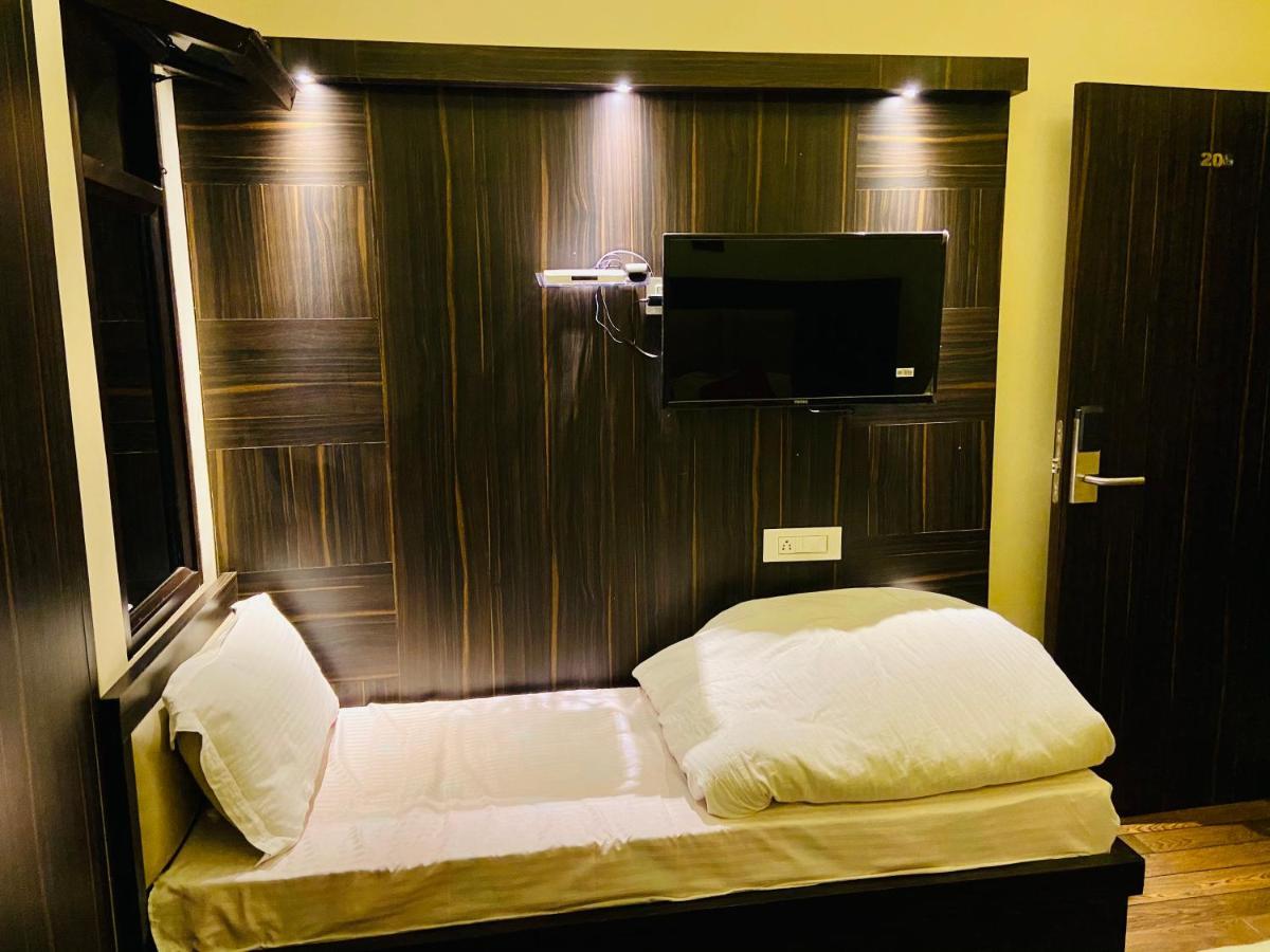 Hotel Kabir Residency Amritsar Bagian luar foto