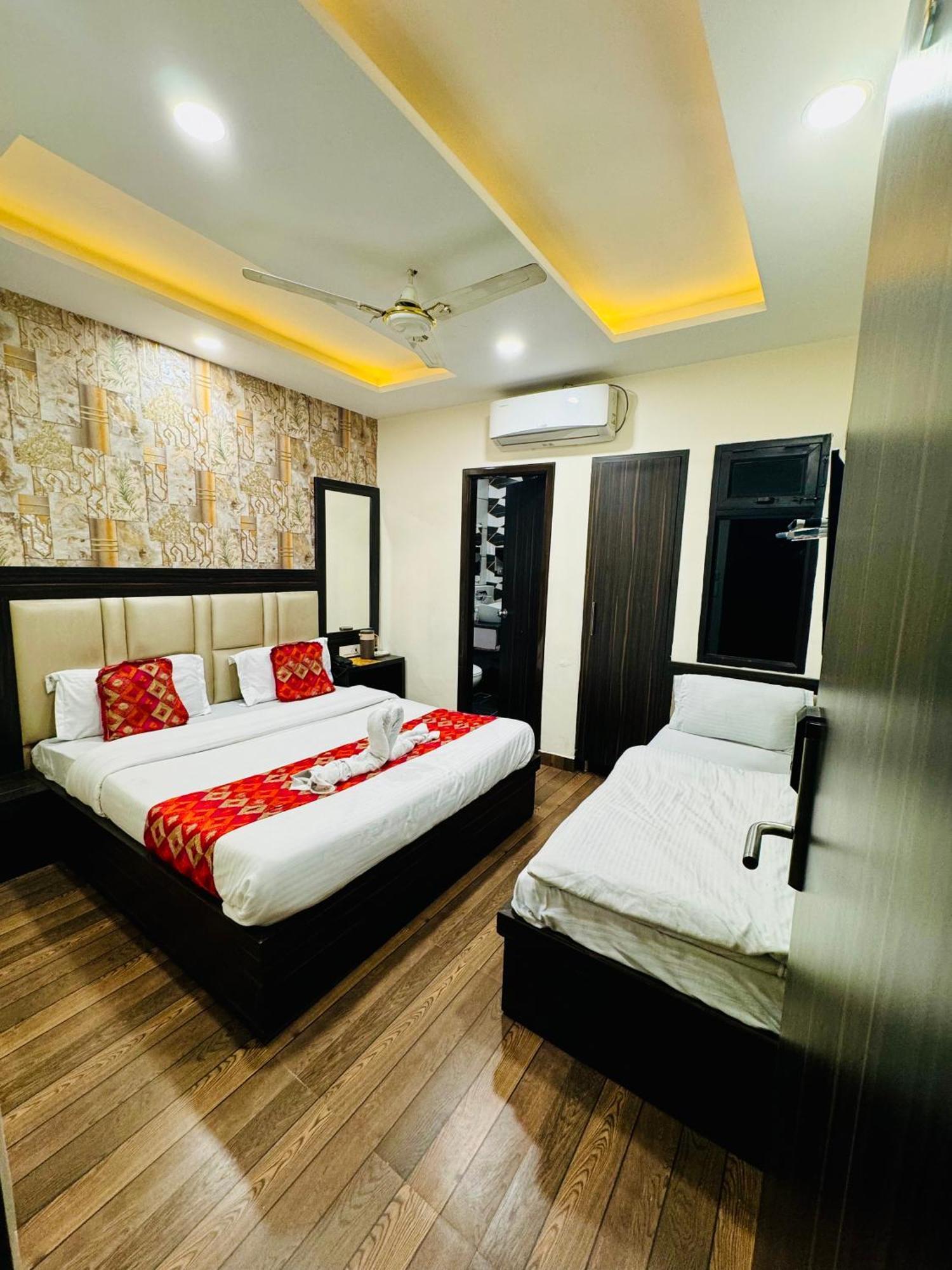 Hotel Kabir Residency Amritsar Bagian luar foto