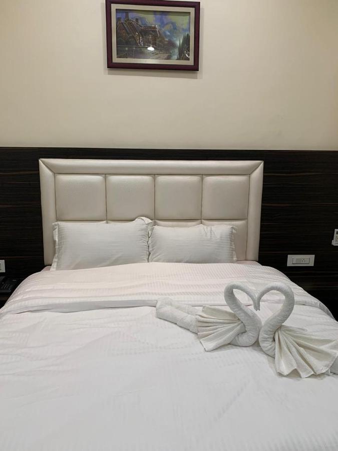 Hotel Kabir Residency Amritsar Bagian luar foto