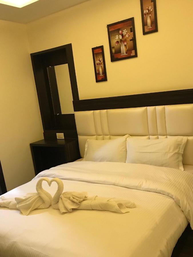 Hotel Kabir Residency Amritsar Bagian luar foto